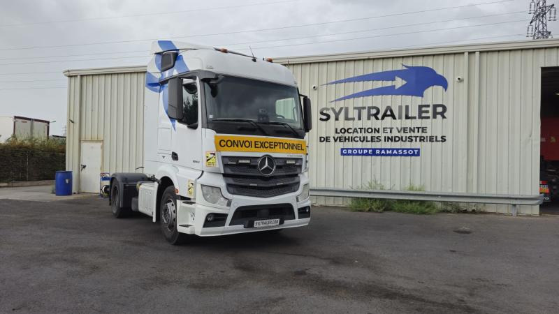 Mercedes Actros 1843 - شاحنة جرار: صور 1 Mercedes Actros 1843 - شاحنة جرار: صور 1