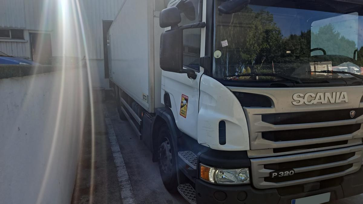 Scania P 320 - مبردة شاحنة: صور 2 Scania P 320 - مبردة شاحنة: صور 2