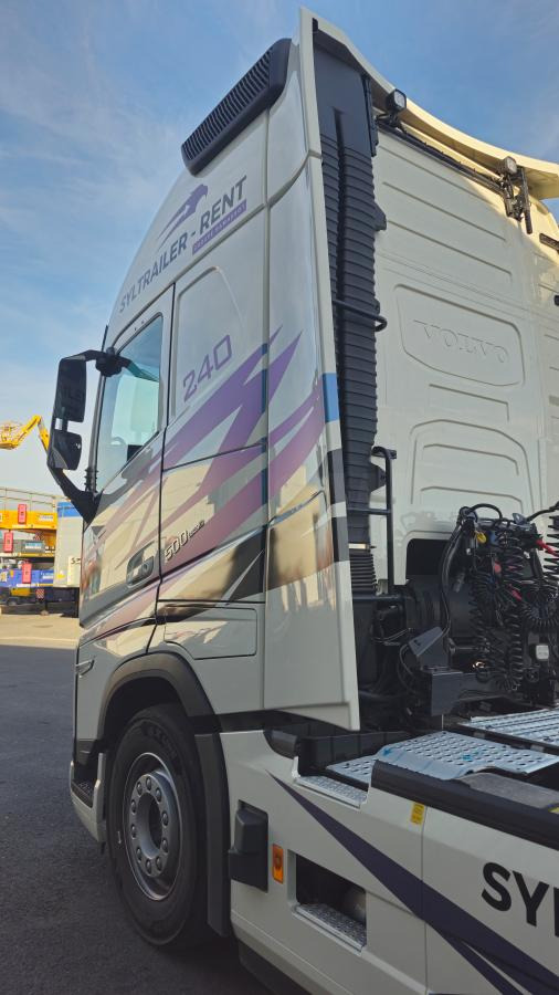 Volvo FH 500 AERO Globetrotter XXL (Location / Rent) - شاحنة جرار: صور 4 Volvo FH 500 AERO Globetrotter XXL (Location / Rent) - شاحنة جرار: صور 4