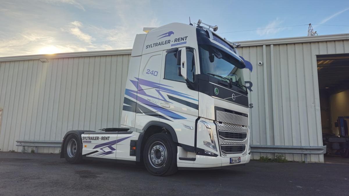 Volvo FH 500 Globetrotter XXL (Location / Rent) - شاحنة جرار: صور 1 Volvo FH 500 Globetrotter XXL (Location / Rent) - شاحنة جرار: صور 1