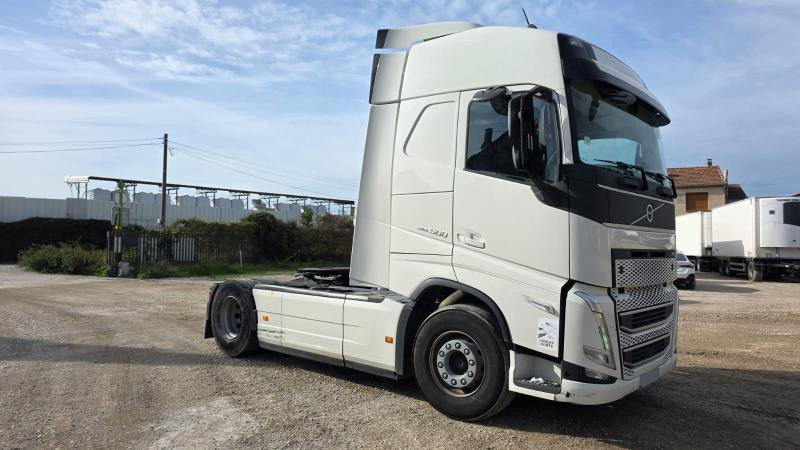 Volvo FH 500 - شاحنة جرار: صور 1 Volvo FH 500 - شاحنة جرار: صور 1