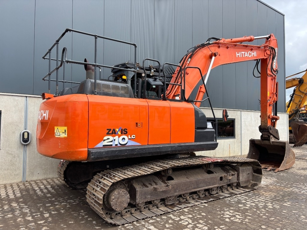 Hitachi ZX 210 LC-6 - حفارات زحافة: صور 4 Hitachi ZX 210 LC-6 - حفارات زحافة: صور 4