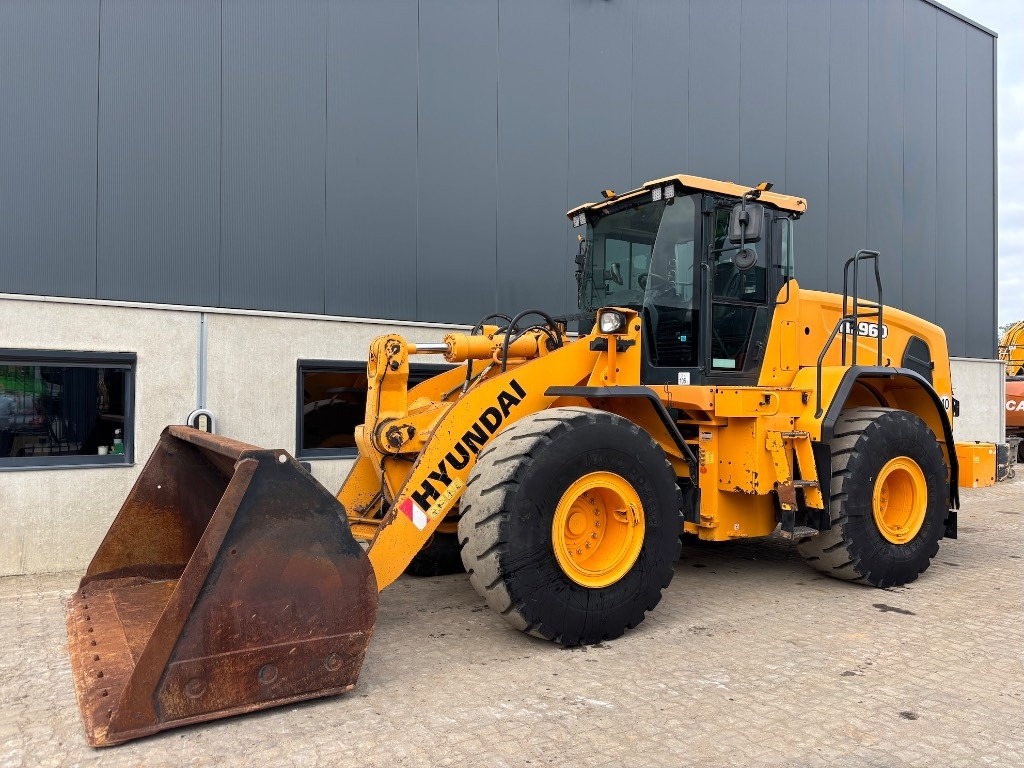 Hyundai HL 960 - 955  - اللودر بعجل: صور 1 Hyundai HL 960 - 955  - اللودر بعجل: صور 1