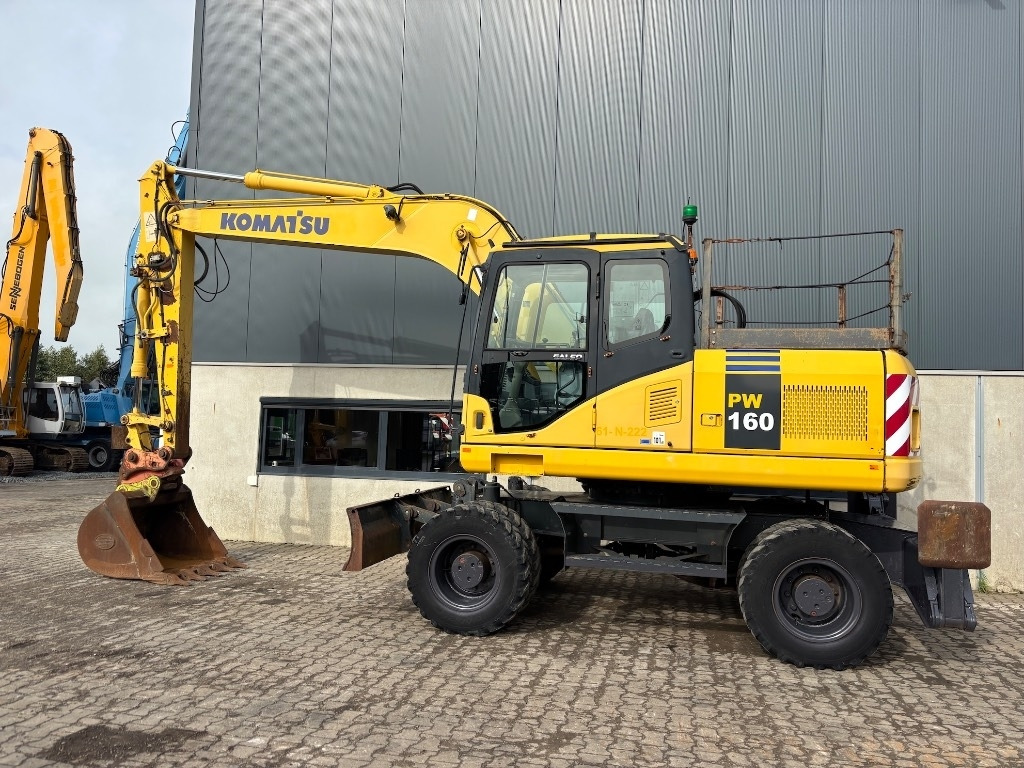 Komatsu PW 160-7 - PW160 - PW 160 - PW 180 - PW 140  - حفارة على عجلات: صور 3 Komatsu PW 160-7 - PW160 - PW 160 - PW 180 - PW 140  - حفارة على عجلات: صور 3