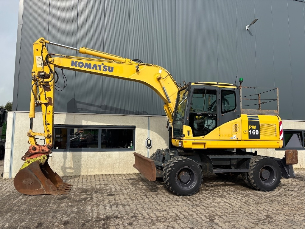 Komatsu PW 160-7 - PW160 - PW 160 - PW 180 - PW 140  - حفارة على عجلات: صور 2 Komatsu PW 160-7 - PW160 - PW 160 - PW 180 - PW 140  - حفارة على عجلات: صور 2