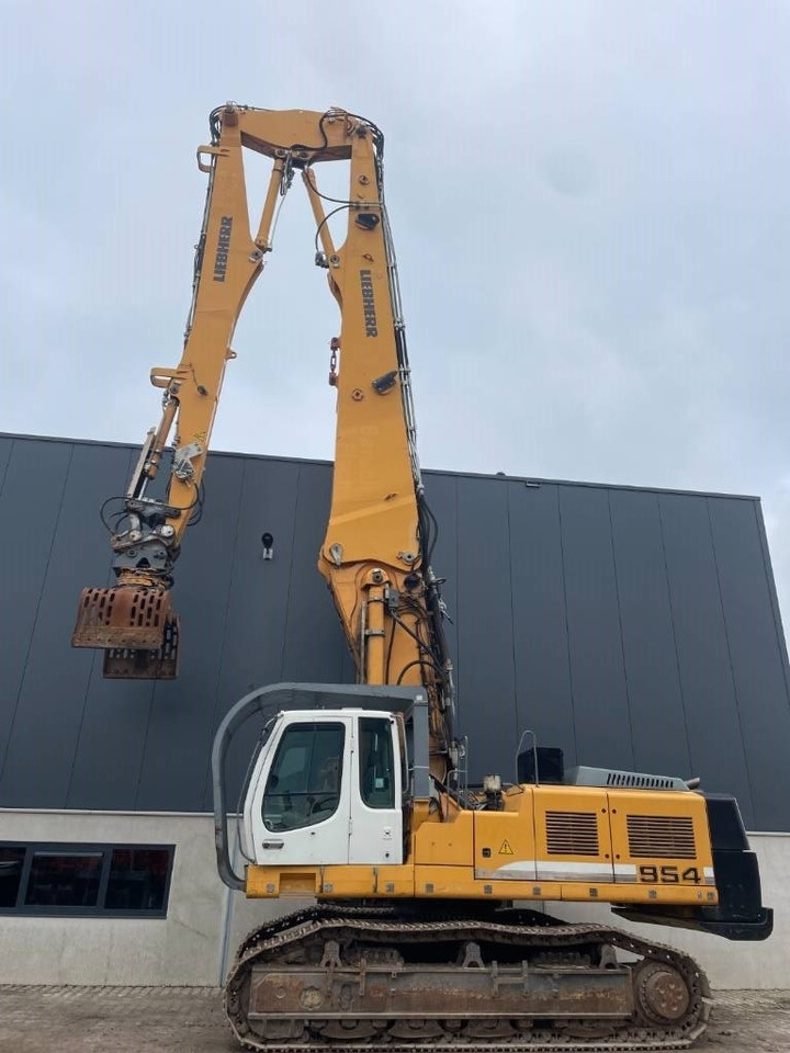 Liebherr R 954 C HDV -- 28 mtr -- High Reach Demolition - هدم: صور 2 Liebherr R 954 C HDV -- 28 mtr -- High Reach Demolition - هدم: صور 2