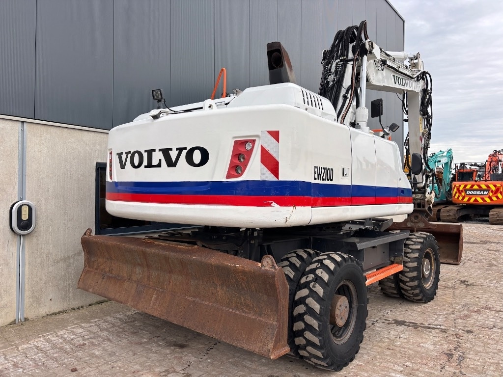 حفارة على عجلات Volvo EW 210 D - EW210 - EW210D - EW 180 - EW 240: صور 6