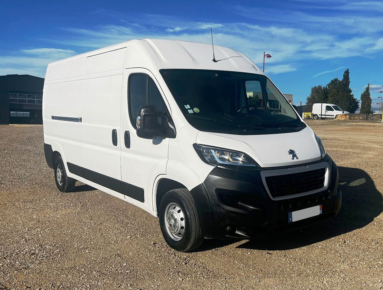 PEUGEOT Boxer III 2.2 HDI 120 L3H2 PREMIUM - فان: صور 1 PEUGEOT Boxer III 2.2 HDI 120 L3H2 PREMIUM - فان: صور 1