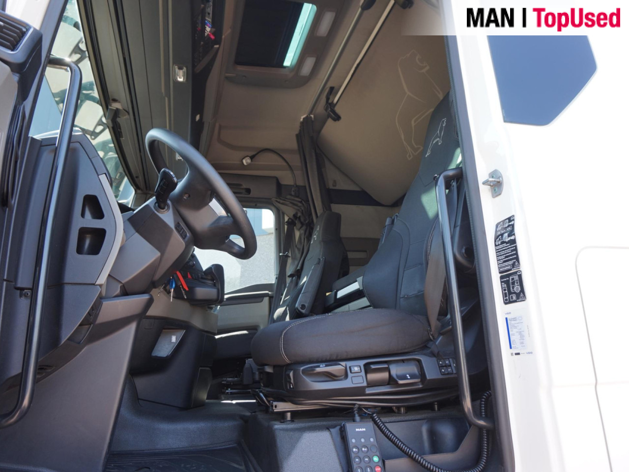 MAN TGX 26.470 6x2-4 LL CH Lift/Lenk/Retarder - شاحنات الحاويات/ جسم علوي قابل للتغيير شاحنة: صور 3 MAN TGX 26.470 6x2-4 LL CH Lift/Lenk/Retarder - شاحنات الحاويات/ جسم علوي قابل للتغيير شاحنة: صور 3