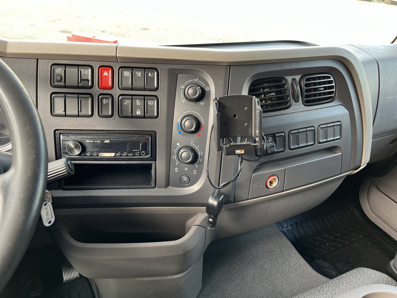 DAF LF 180 FA Euro 6 / 12 Ton / 400 dkm / Box / Laadklep - بصندوق مغلق شاحنة: صور 5 DAF LF 180 FA Euro 6 / 12 Ton / 400 dkm / Box / Laadklep - بصندوق مغلق شاحنة: صور 5