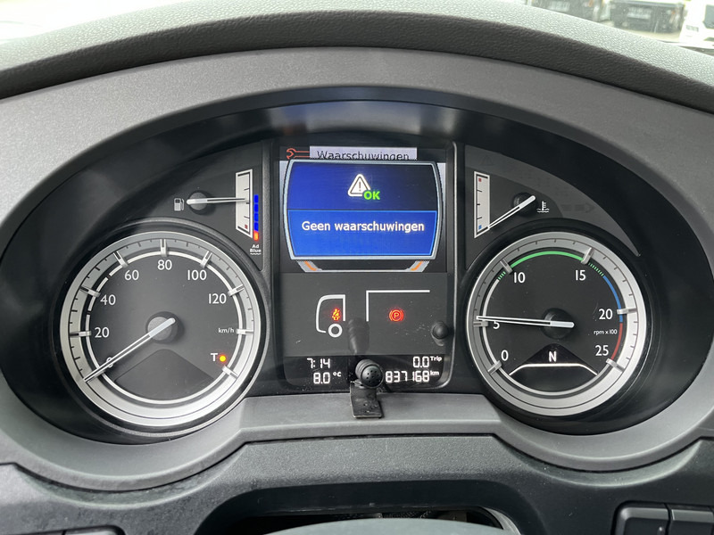 DAF XF 440 FT SC / Mega - Low Deck / 837 dkm / 2 Tanks / Stand Klima / Tacho V2 - شاحنة جرار: صور 4 DAF XF 440 FT SC / Mega - Low Deck / 837 dkm / 2 Tanks / Stand Klima / Tacho V2 - شاحنة جرار: صور 4