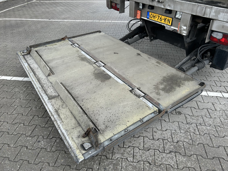 H.T.F HZO 39 / Heiwo / Carrier Vector 1800 -> Defect / Iso Box / Loadlift 2500 kg - مبردة نصف مقطورة: صور 5 H.T.F HZO 39 / Heiwo / Carrier Vector 1800 -> Defect / Iso Box / Loadlift 2500 kg - مبردة نصف مقطورة: صور 5