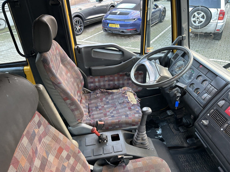 Iveco EuroCargo 80E15 / Double Cab / Manual / 427 dkm / Blad - Blad / Box Truck - بصندوق مغلق شاحنة: صور 3 Iveco EuroCargo 80E15 / Double Cab / Manual / 427 dkm / Blad - Blad / Box Truck - بصندوق مغلق شاحنة: صور 3