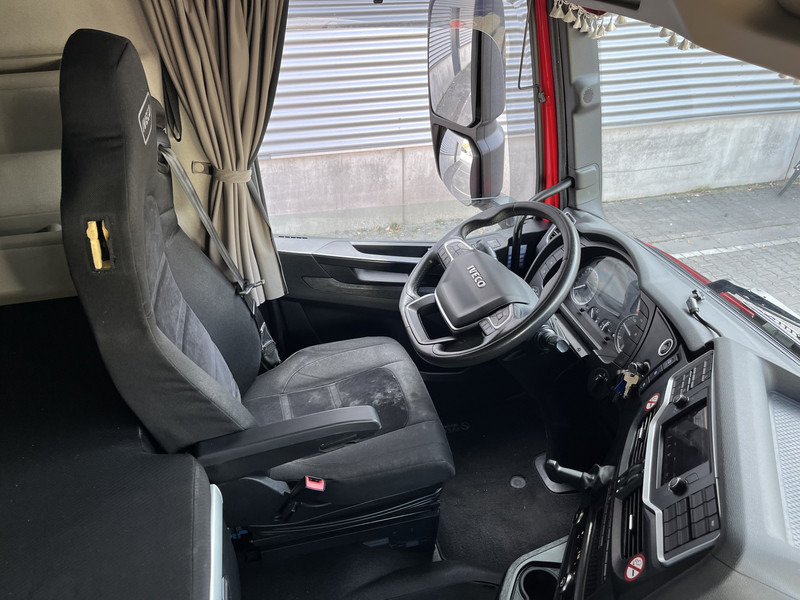 Iveco S-Way AT 420 / Full LED / 569 dkm / 2 Tanks / 2 Fridge / APK TUV 03-26 - شاحنة جرار: صور 3 Iveco S-Way AT 420 / Full LED / 569 dkm / 2 Tanks / 2 Fridge / APK TUV 03-26 - شاحنة جرار: صور 3
