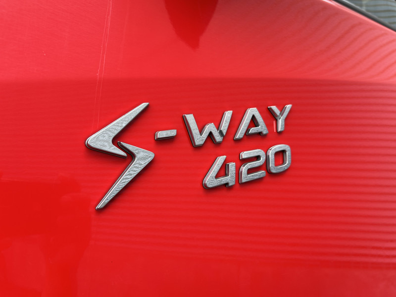 شاحنة جرار Iveco S-Way AT 420 / Full LED / 569 dkm / 2 Tanks / 2 Fridge / APK TUV 03-26: صور 15