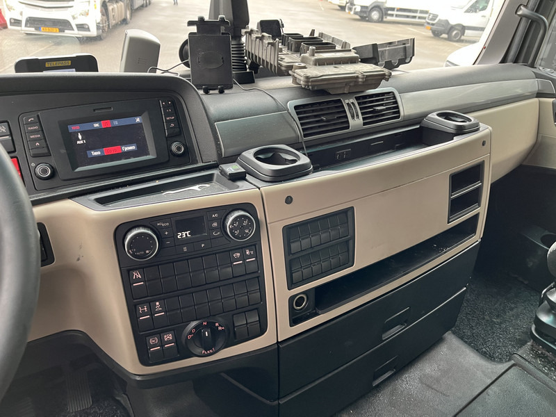 MAN TGX 18.460 XXL / Motor Defect -> Not Running / Retarder / 645 dkm / 2 Tanks - شاحنة جرار: صور 5 MAN TGX 18.460 XXL / Motor Defect -> Not Running / Retarder / 645 dkm / 2 Tanks - شاحنة جرار: صور 5
