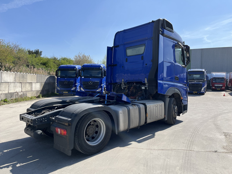 Mercedes-Benz Actros 1842 Streamspace / 871 dkm / 2 Tanks / NL Truck - شاحنة جرار: صور 2 Mercedes-Benz Actros 1842 Streamspace / 871 dkm / 2 Tanks / NL Truck - شاحنة جرار: صور 2