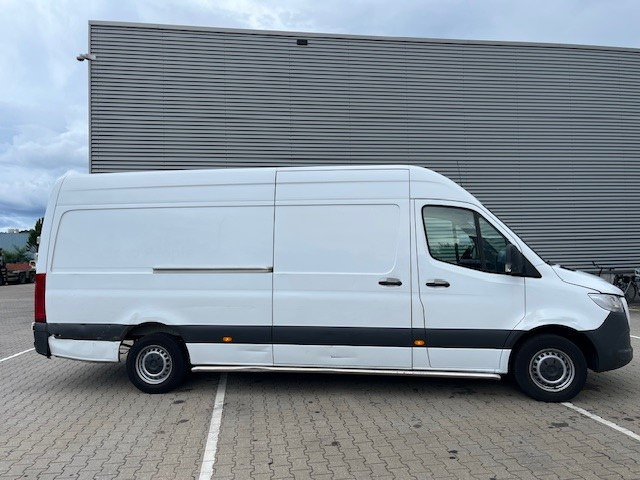 Mercedes-Benz Sprinter 315 1.9 CDI / L4 H2 / Automatic / APK-TUV 04-26 - فان: صور 2 Mercedes-Benz Sprinter 315 1.9 CDI / L4 H2 / Automatic / APK-TUV 04-26 - فان: صور 2