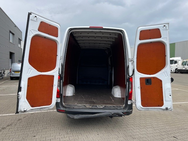 Mercedes-Benz Sprinter 315 1.9 CDI / L4 H2 / Automatic / APK-TUV 04-26 - فان: صور 5 Mercedes-Benz Sprinter 315 1.9 CDI / L4 H2 / Automatic / APK-TUV 04-26 - فان: صور 5