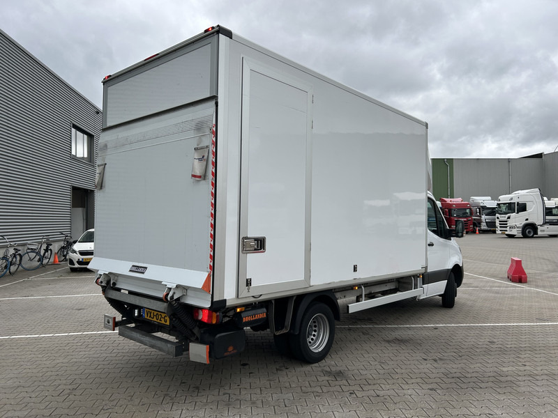 Mercedes-Benz Sprinter 515 1.9 CDI / 126 dkm / Box 4.4 mtr / Laadklep / APK 07-26 - الشاحنات الصغيرة صندوق مغلق: صور 2 Mercedes-Benz Sprinter 515 1.9 CDI / 126 dkm / Box 4.4 mtr / Laadklep / APK 07-26 - الشاحنات الصغيرة صندوق مغلق: صور 2
