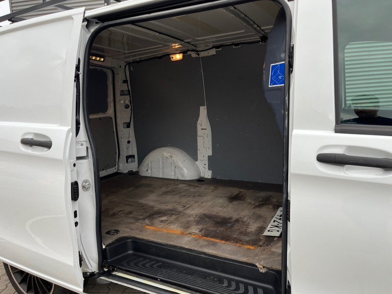 Mercedes-Benz Vito 111 CDI Lang / Business Professional Plus / / Imperial / Towbar - فان المدمجة: صور 4 Mercedes-Benz Vito 111 CDI Lang / Business Professional Plus / / Imperial / Towbar - فان المدمجة: صور 4