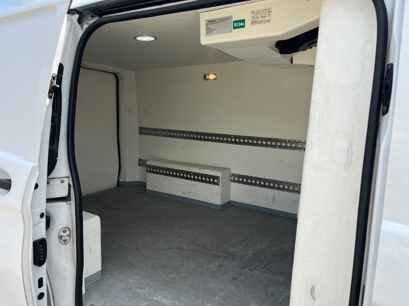 Mercedes-Benz Vito 114 CDI / L2H1 / Frigo / Gekoelde laadbak / APK-TUV 05-26 - الشاحنات الصغيرة المبردة: صور 4 Mercedes-Benz Vito 114 CDI / L2H1 / Frigo / Gekoelde laadbak / APK-TUV 05-26 - الشاحنات الصغيرة المبردة: صور 4