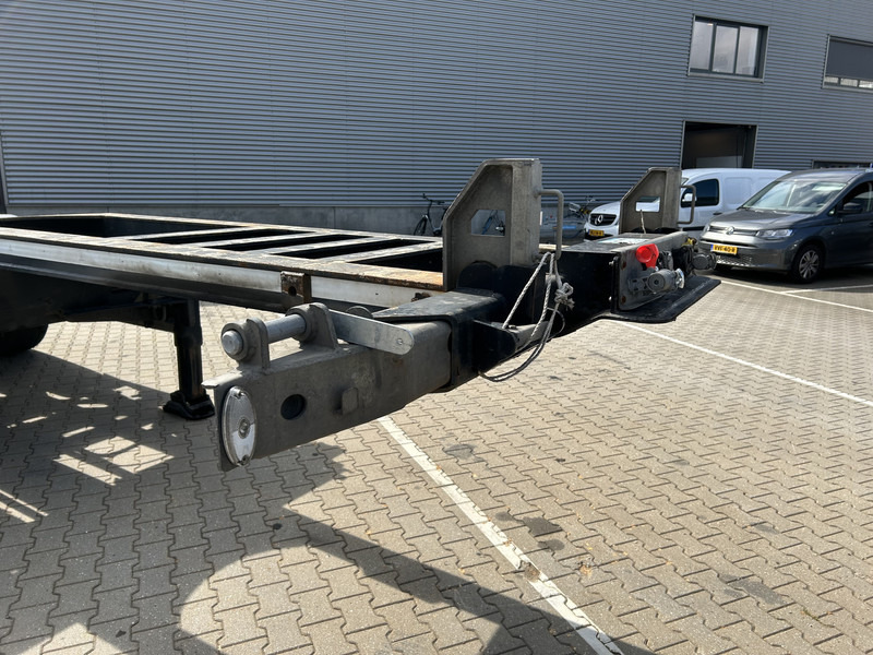 Renders Euro 800 / Container Chassis / 20 - 30 - 40 - 45 ft / SAF / APK TUV 11-25 - شاحنات الحاويات/ جسم علوي قابل للتغيير نصف مقطورة: صور 3 Renders Euro 800 / Container Chassis / 20 - 30 - 40 - 45 ft / SAF / APK TUV 11-25 - شاحنات الحاويات/ جسم علوي قابل للتغيير نصف مقطورة: صور 3