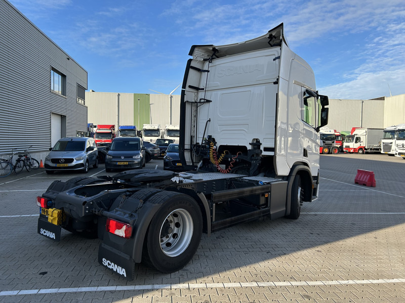 Scania R450 Highline / Retarder / 860 dkm / APK TUV 03-26 - شاحنة جرار: صور 2 Scania R450 Highline / Retarder / 860 dkm / APK TUV 03-26 - شاحنة جرار: صور 2