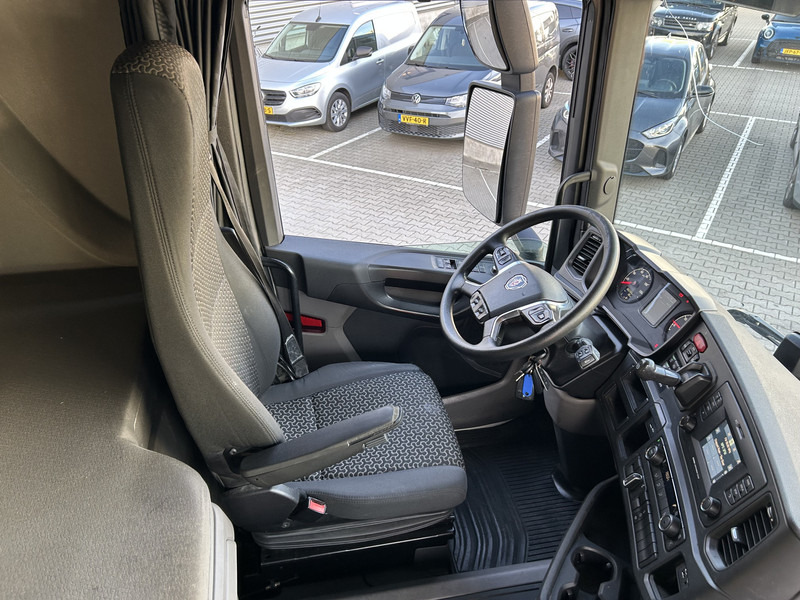 Scania R450 Highline / Retarder / 860 dkm / APK TUV 03-26 - شاحنة جرار: صور 3 Scania R450 Highline / Retarder / 860 dkm / APK TUV 03-26 - شاحنة جرار: صور 3