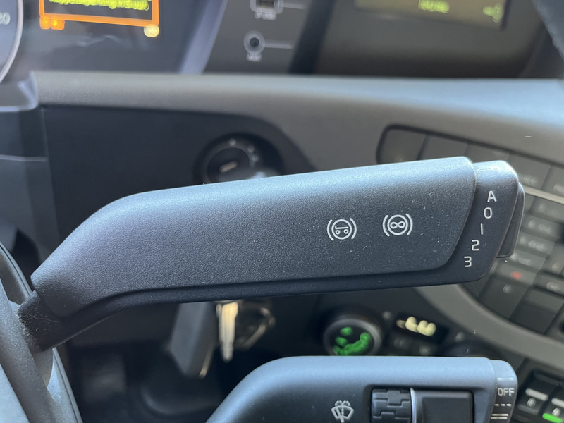 Volvo FH 420 Globetrotter / 794 dkm / 2 Tanks / VEB+ / APK TUV 07-25 - شاحنة جرار: صور 5 Volvo FH 420 Globetrotter / 794 dkm / 2 Tanks / VEB+ / APK TUV 07-25 - شاحنة جرار: صور 5