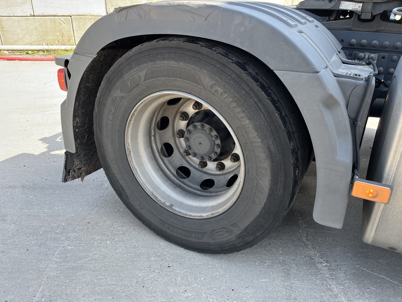 شاحنة جرار Volvo FH 420 Globetrotter / 921 dkm / 2 Tanks / VEB+ / APK TUV 05-25: صور 14