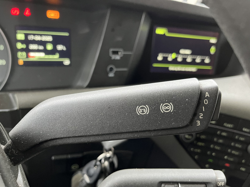 Volvo FH 420 Globetrotter / Dynamic Steering / New Tacho V2 / VEB+ / Stand Klima - شاحنة جرار: صور 5 Volvo FH 420 Globetrotter / Dynamic Steering / New Tacho V2 / VEB+ / Stand Klima - شاحنة جرار: صور 5