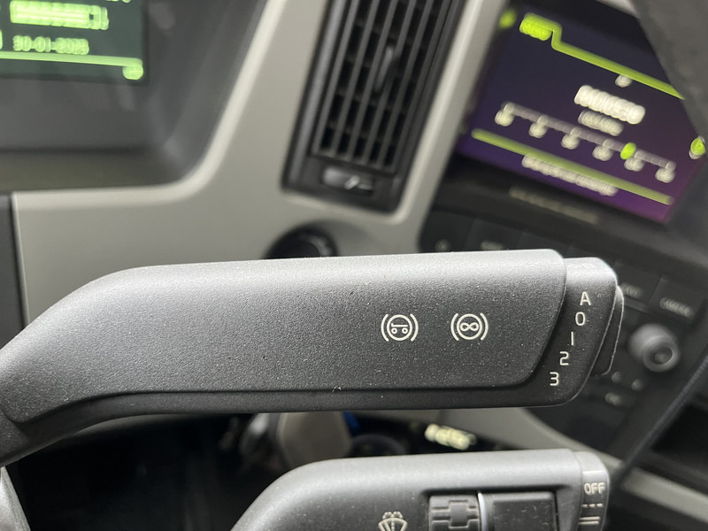 Volvo FM 410 Globetrotter / 814 dkm / VEB+ / Smart Tacho V2 / NL Truck - شاحنة جرار: صور 5 Volvo FM 410 Globetrotter / 814 dkm / VEB+ / Smart Tacho V2 / NL Truck - شاحنة جرار: صور 5