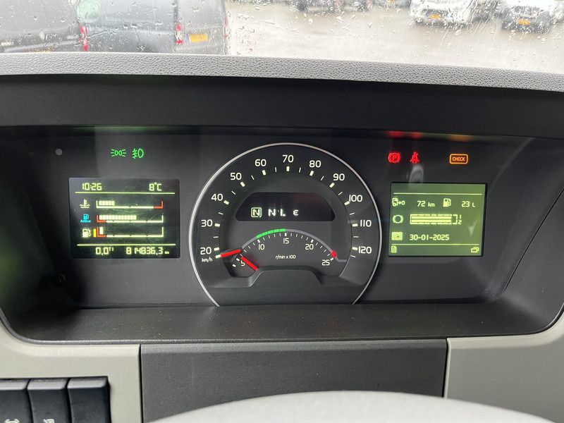 Volvo FM 410 Globetrotter / 814 dkm / VEB+ / Smart Tacho V2 / NL Truck - شاحنة جرار: صور 4 Volvo FM 410 Globetrotter / 814 dkm / VEB+ / Smart Tacho V2 / NL Truck - شاحنة جرار: صور 4