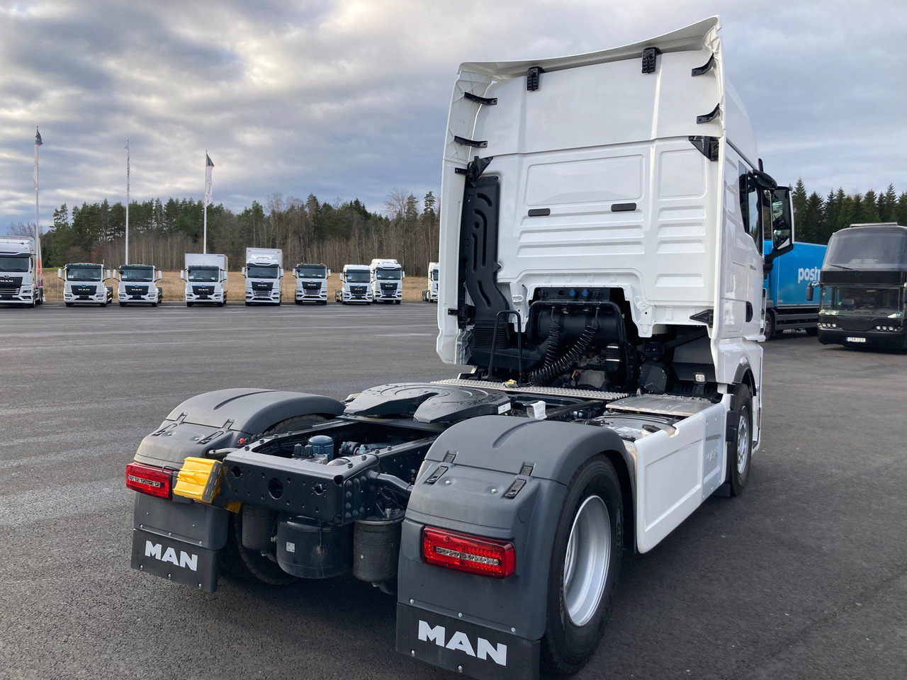 MAN TGX 18.440 4×2 Dragbil - شاحنة جرار: صور 3 MAN TGX 18.440 4×2 Dragbil - شاحنة جرار: صور 3
