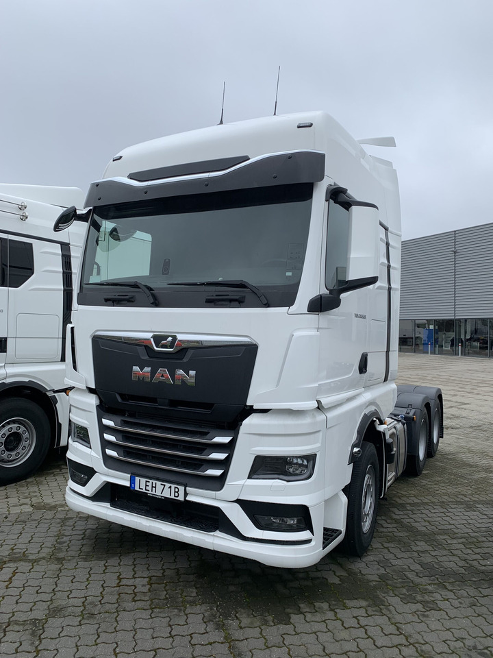 MAN TGX 28.520 6×2-2 Dragbil - شاحنة جرار: صور 5 MAN TGX 28.520 6×2-2 Dragbil - شاحنة جرار: صور 5