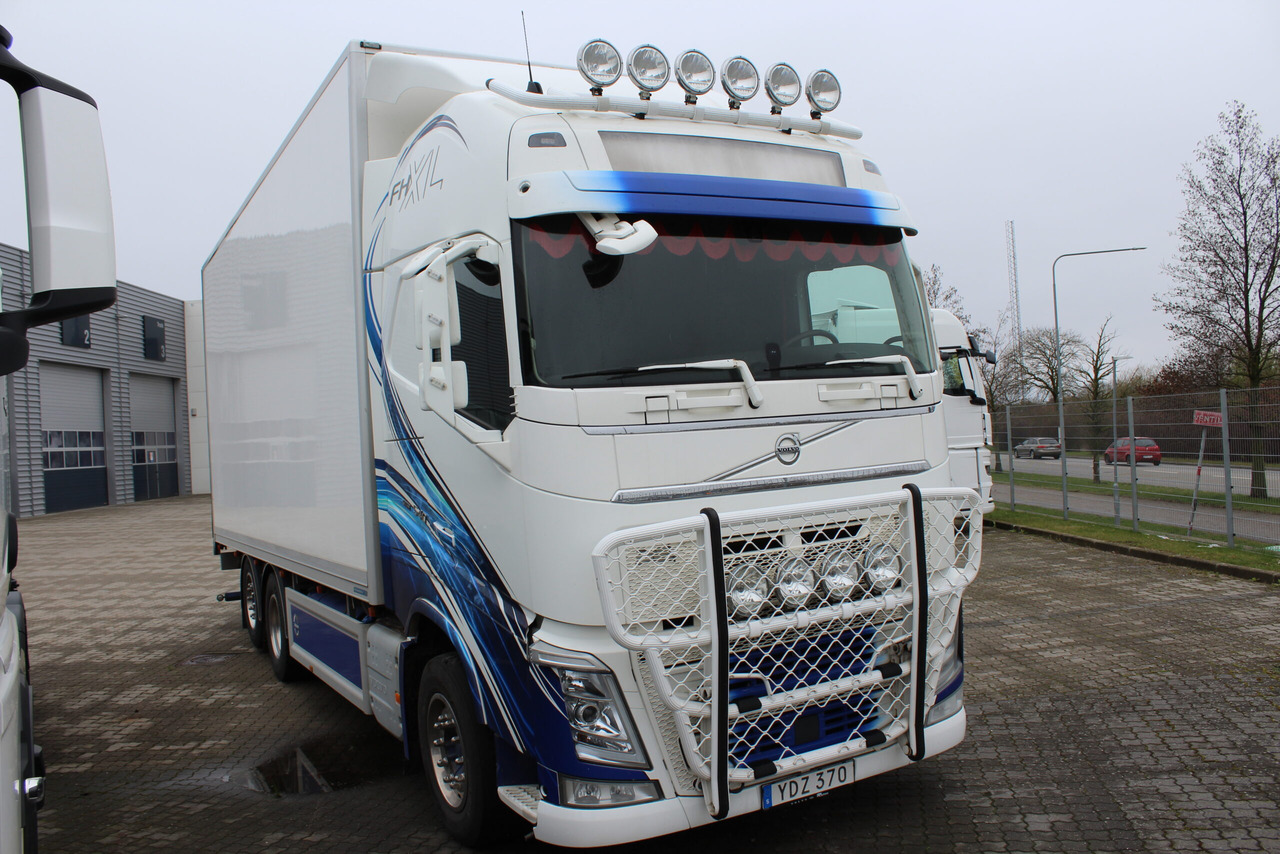 Volvo FH Fjärr - بصندوق مغلق شاحنة: صور 1 Volvo FH Fjärr - بصندوق مغلق شاحنة: صور 1