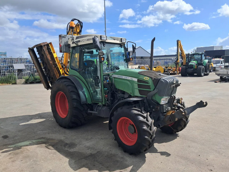 Fendt 210 P VARIO 210 P VARIO - جرار: صور 3 Fendt 210 P VARIO 210 P VARIO - جرار: صور 3