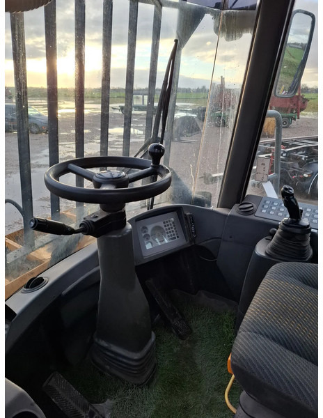 اللودر بعجل Liebherr L 544: صور 15