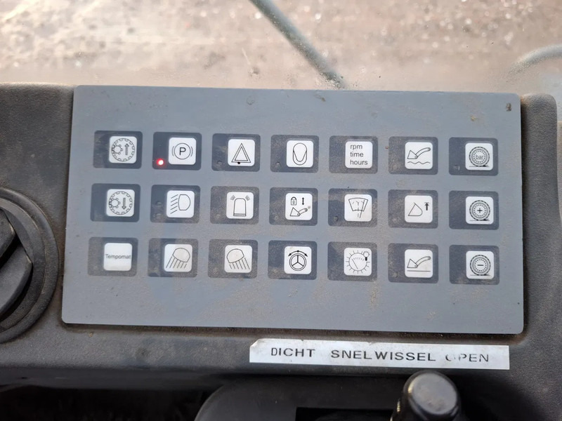 اللودر بعجل Liebherr L 544: صور 17