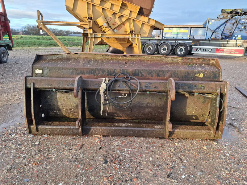 اللودر بعجل Liebherr L 544: صور 10