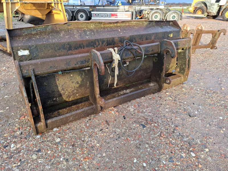 اللودر بعجل Liebherr L 544: صور 9