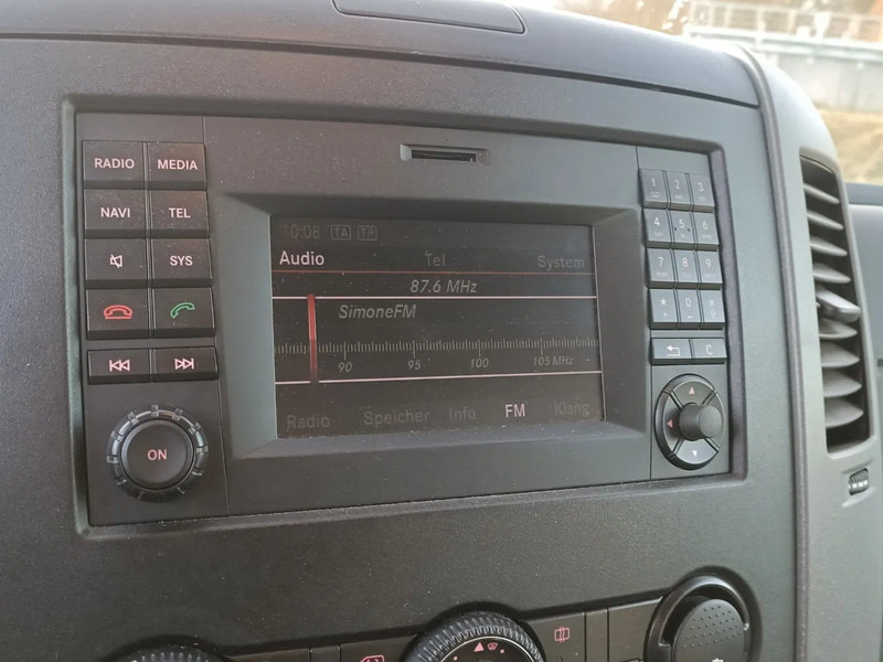 فان Volkswagen Crafter Crafter 2.0 TDI: صور 19 فان Volkswagen Crafter Crafter 2.0 TDI: صور 19