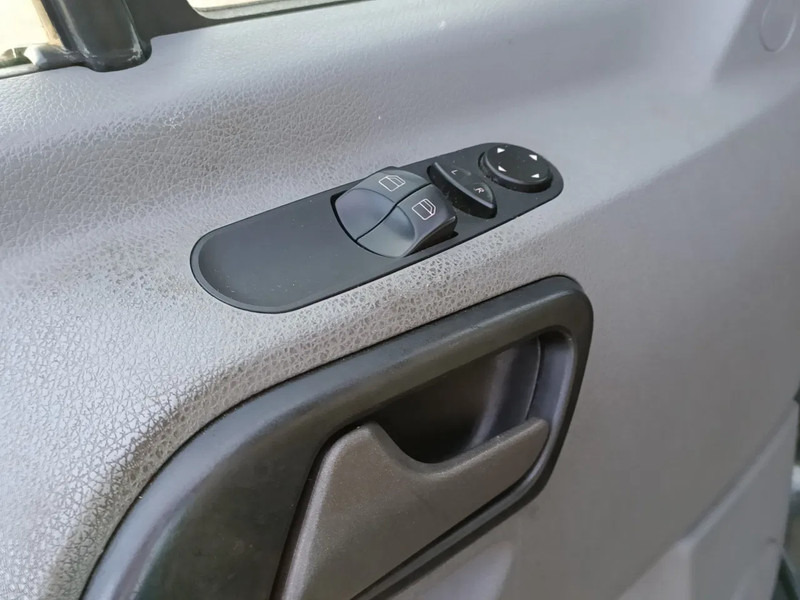 فان Volkswagen Crafter Crafter 2.0 TDI: صور 12 فان Volkswagen Crafter Crafter 2.0 TDI: صور 12