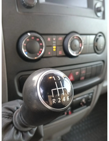 فان Volkswagen Crafter Crafter 2.0 TDI: صور 17 فان Volkswagen Crafter Crafter 2.0 TDI: صور 17