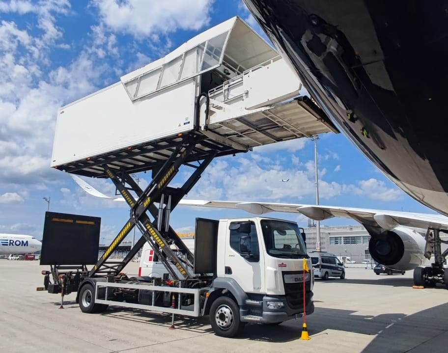 DAF Airport - شاحنة تموين الطائرات: صور 1 DAF Airport - شاحنة تموين الطائرات: صور 1