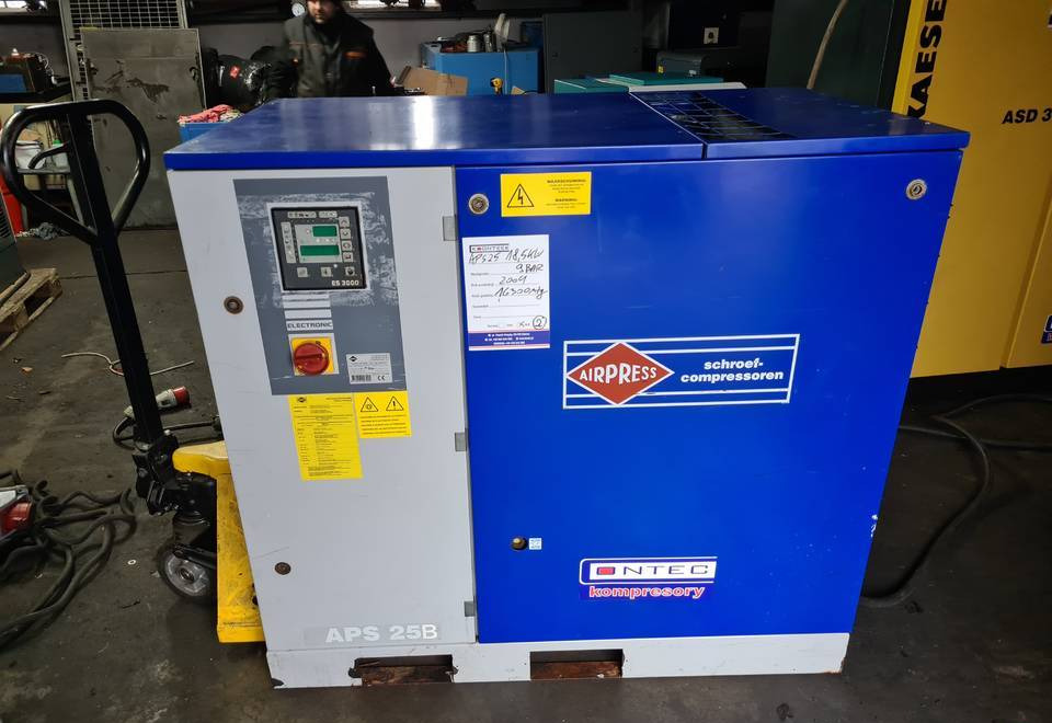 Kompresor śrubowy AIRPRESS APS 25, 18,5 kw, (2) - ضاغط الهواء: صور 1 Kompresor śrubowy AIRPRESS APS 25, 18,5 kw, (2) - ضاغط الهواء: صور 1