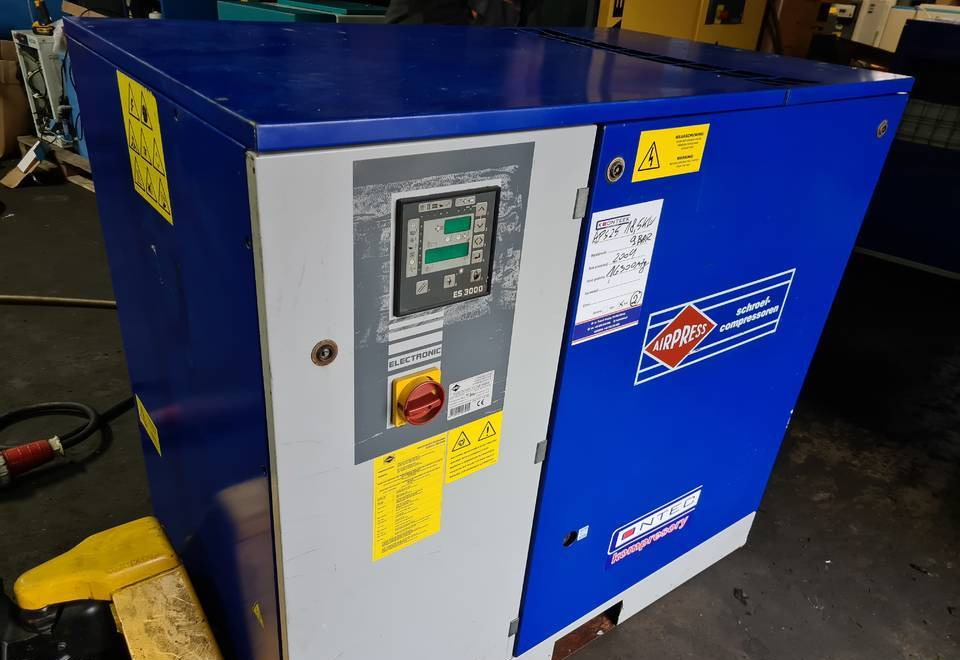 Kompresor śrubowy AIRPRESS APS 25, 18,5 kw, (2) - ضاغط الهواء: صور 3 Kompresor śrubowy AIRPRESS APS 25, 18,5 kw, (2) - ضاغط الهواء: صور 3