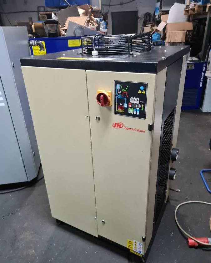 Osuszacz ziębniczy INGERSOLL RAND 13m3 - آلة الغذاء: صور 1 Osuszacz ziębniczy INGERSOLL RAND 13m3 - آلة الغذاء: صور 1