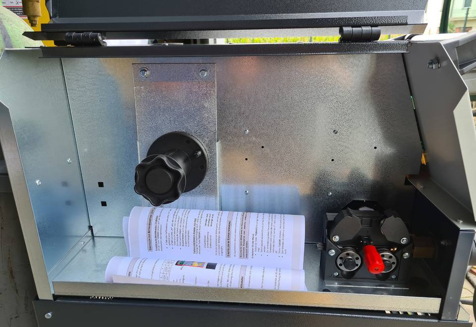 SPAWARKA MIG WELDKAR 300 Synergic 300A - ادوات لحام: صور 5 SPAWARKA MIG WELDKAR 300 Synergic 300A - ادوات لحام: صور 5